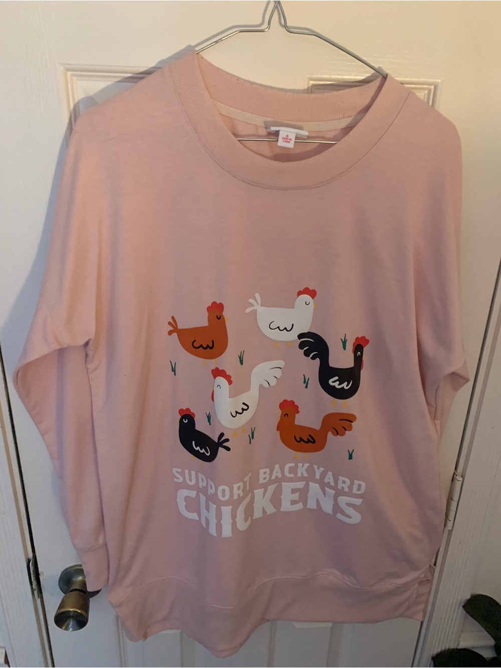Women’s LulaRoe Hannah Crewneck Sweater Support Backyard Chickens Size Small